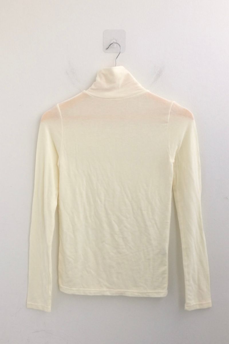 Light fit warm turtleneck T-shirt
