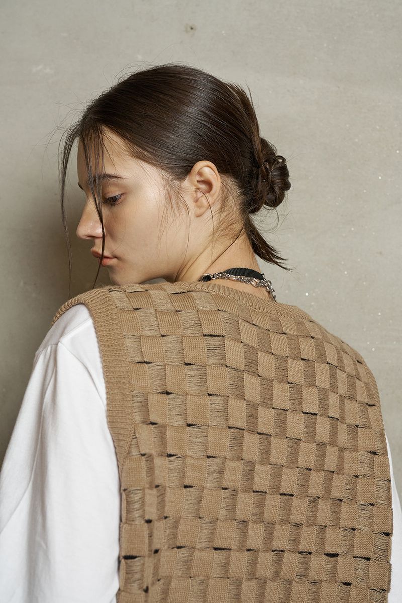 ROPE CHECKER KNIT VEST