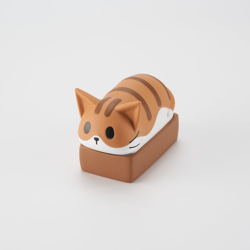 Poundcat figure