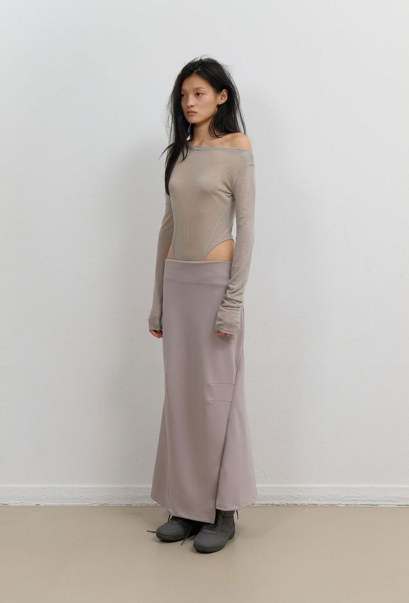 Curved Cut Layered Tee / Warm Grey