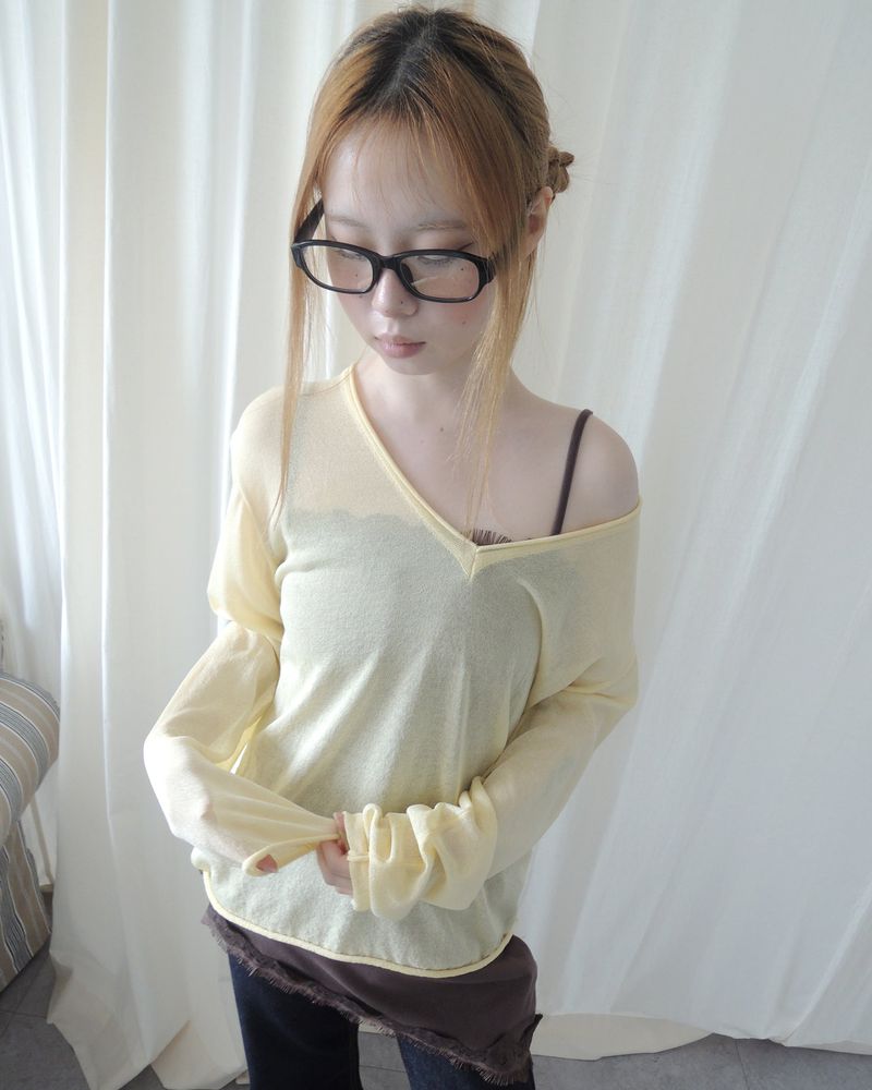 AIRY SUMMER V-NECK KNIT
