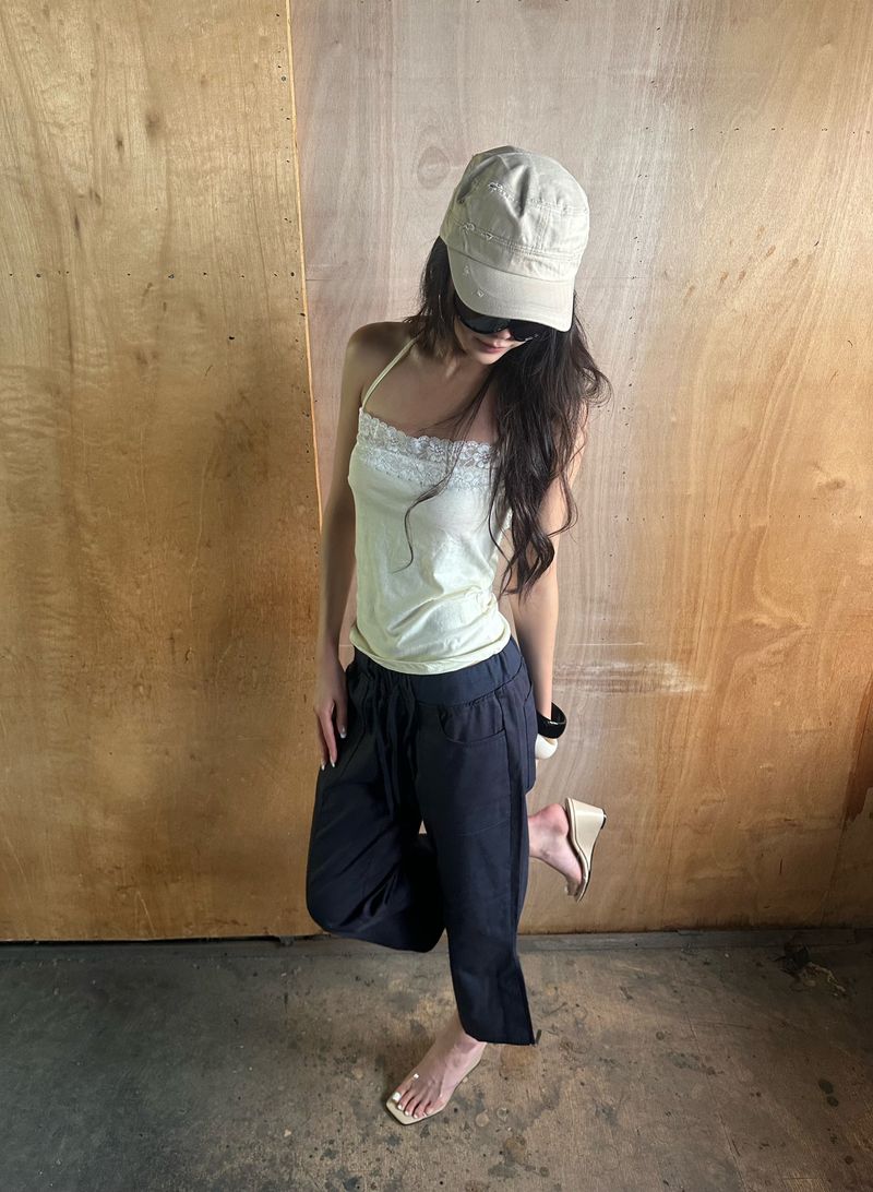 side button capri pants