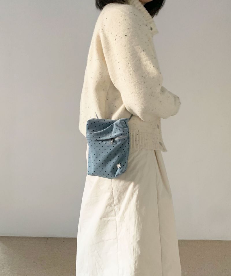 mini pocket bag - deep blue dot