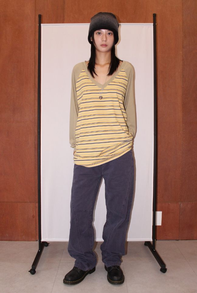 V-NECK STRIPE RAGLAN LONGSLEEVE
