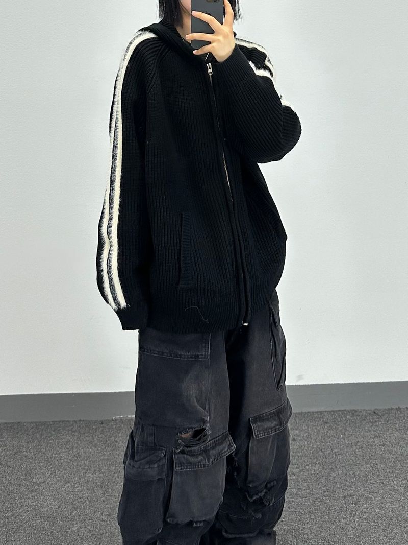 hairy line knit zip-up
