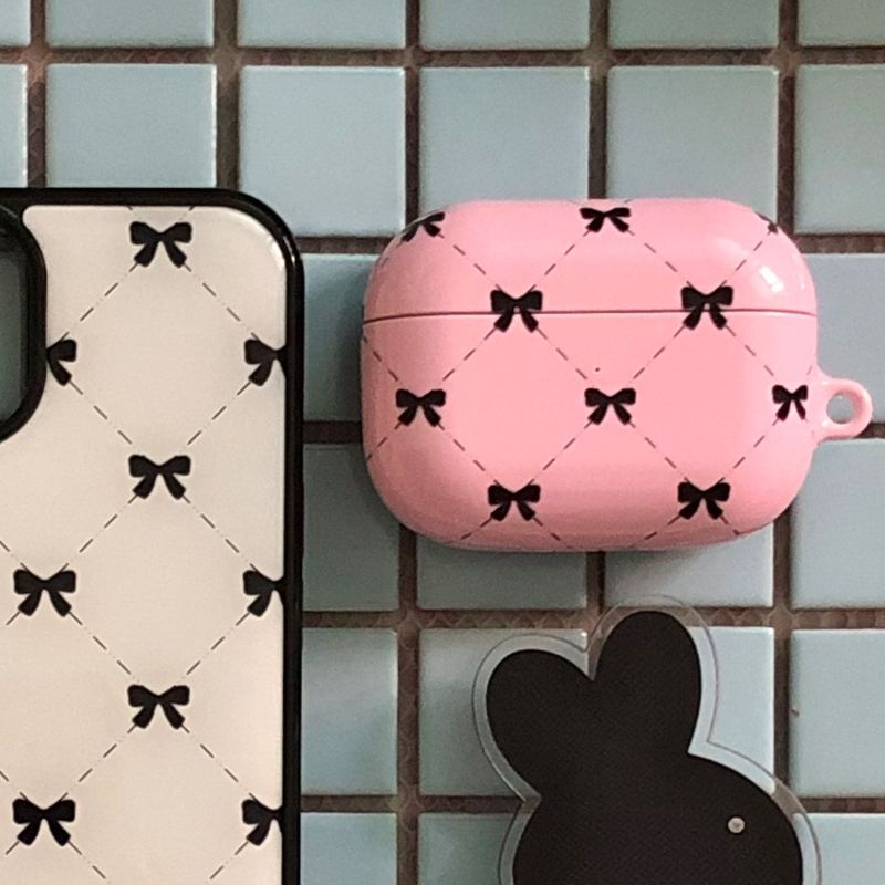 WATERJEAN(ウォータージン)の「vintage black ribbon airpods case (pink)(Smartphone Accessories)」