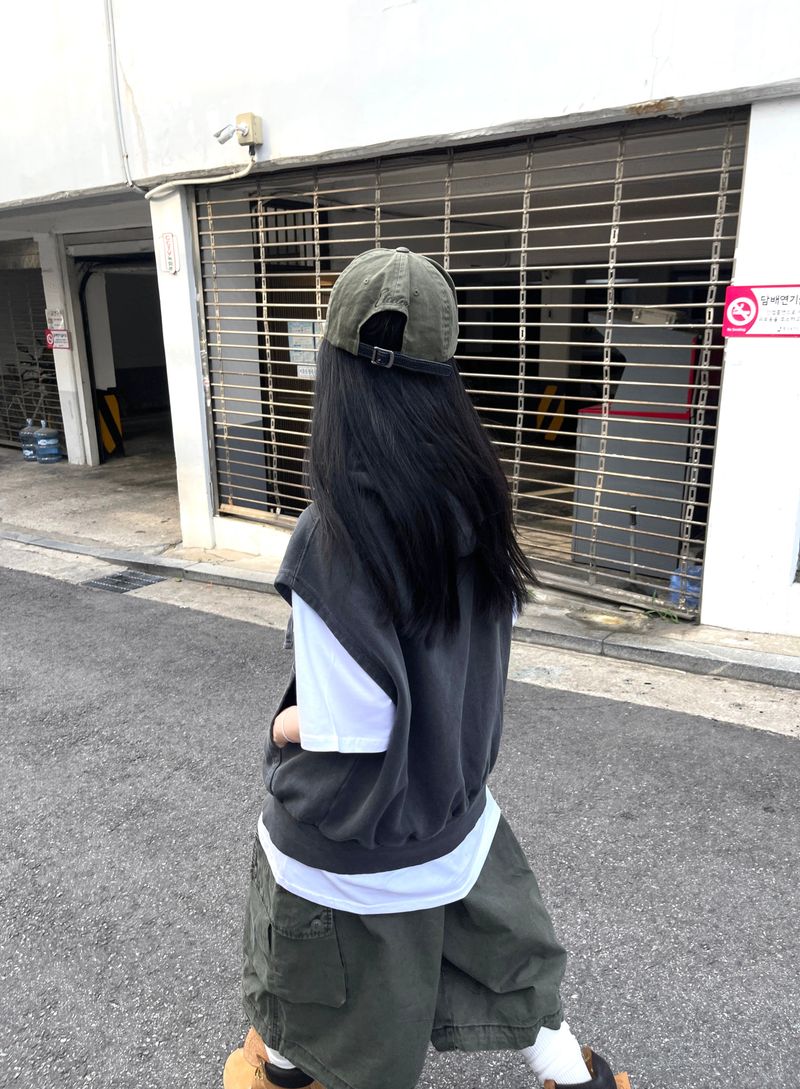 Leo Pigment Hooded Two-Way Vest