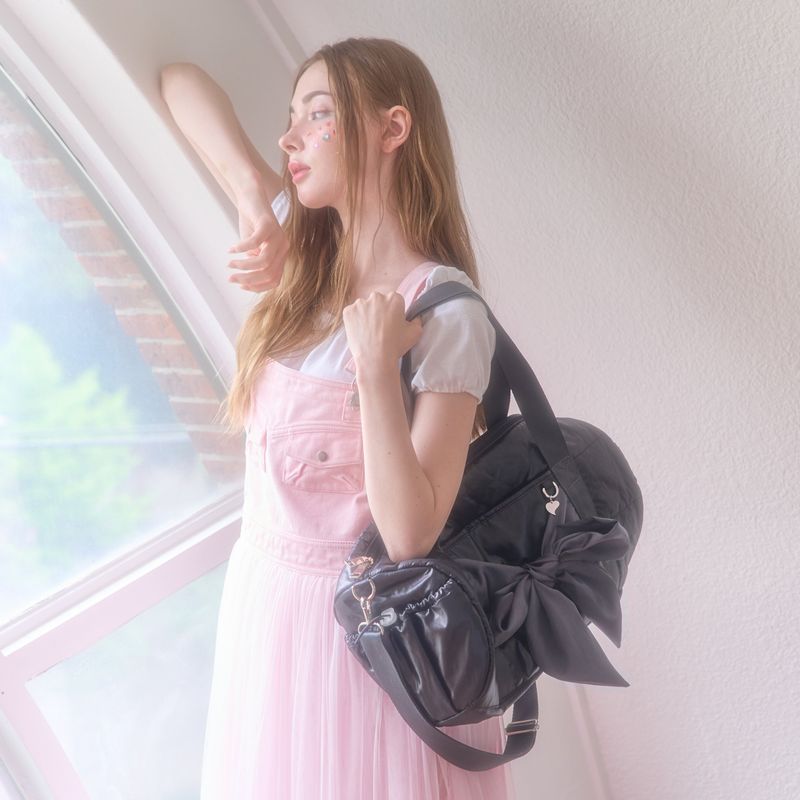 cozing（コジング）の「Shiny duffle bag_black（Bags）」