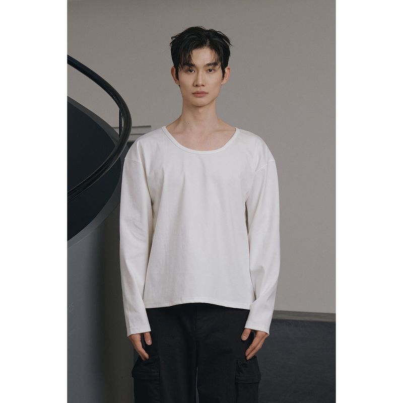 LAURANTSEOUL（ローラントソウル）の「Brushed crop u neck long sleeves(White)（Tops）」
