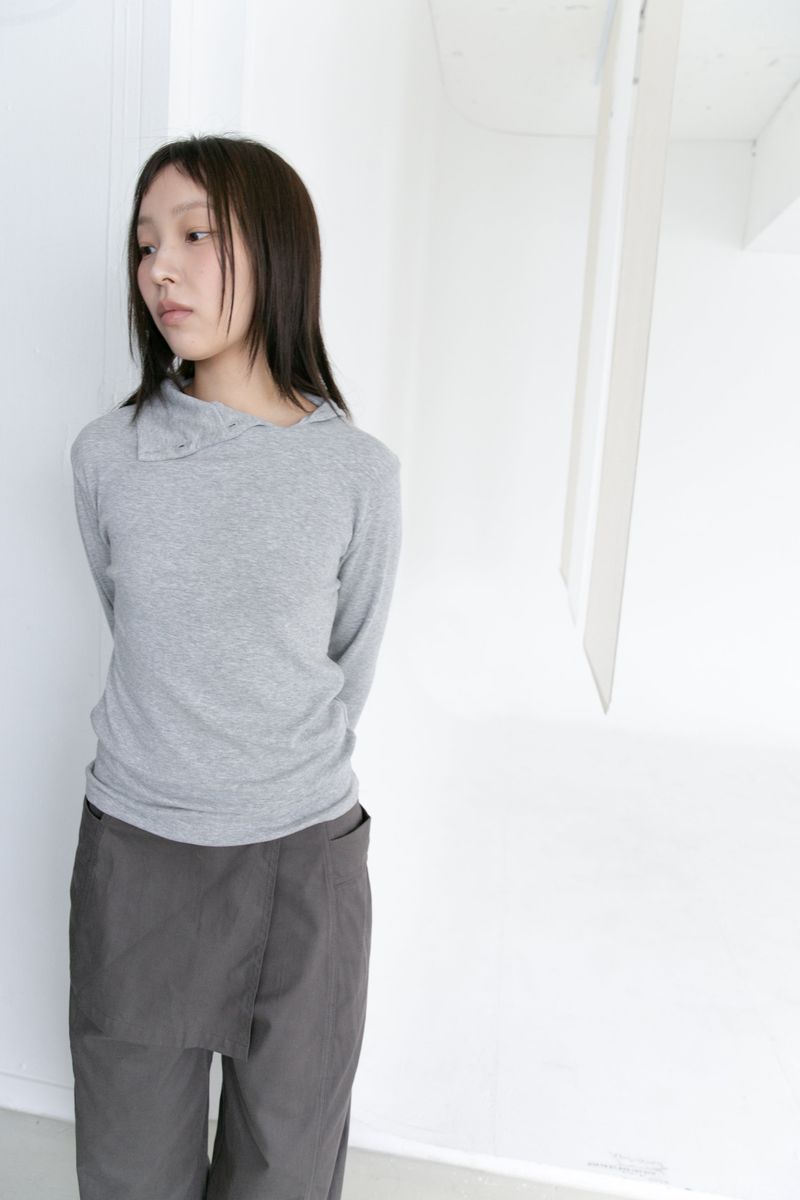 omoosoohy（オムスヒ）の「high-neck button point top(3colors)（Tops）」