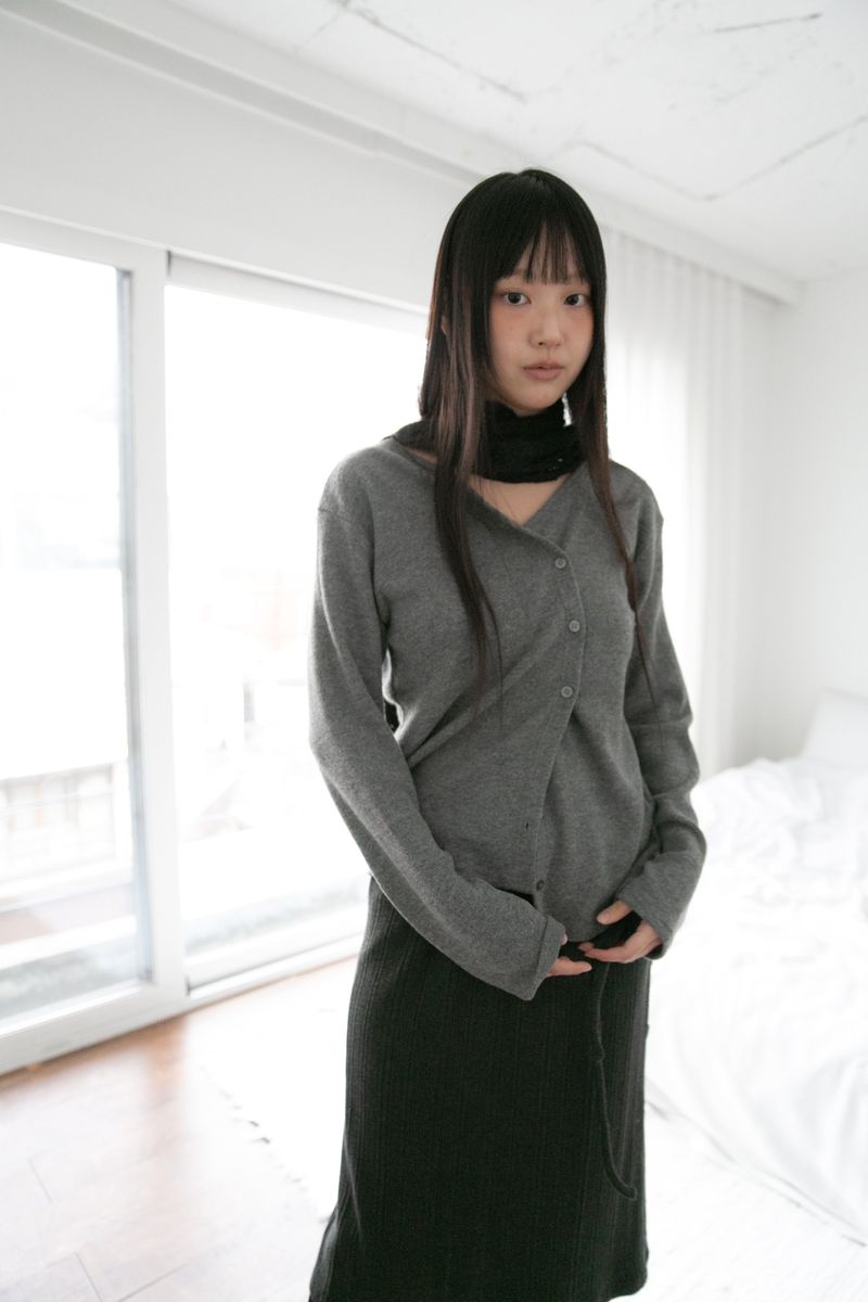 omoosoohy（オムスヒ）の「button two-way cardigan(4colors)（Tops）」