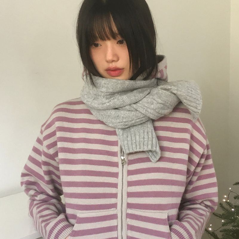 WONDER WONDER（ワンダーワンダー）の「ドクツイストニットマフラースカーフ（ファッション小物）」