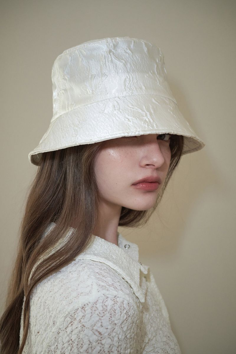 SOUFFLE bucket hat_ivory