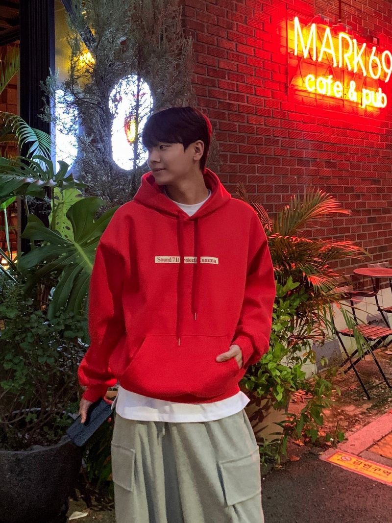 CM Render PREMIUM HOODIE