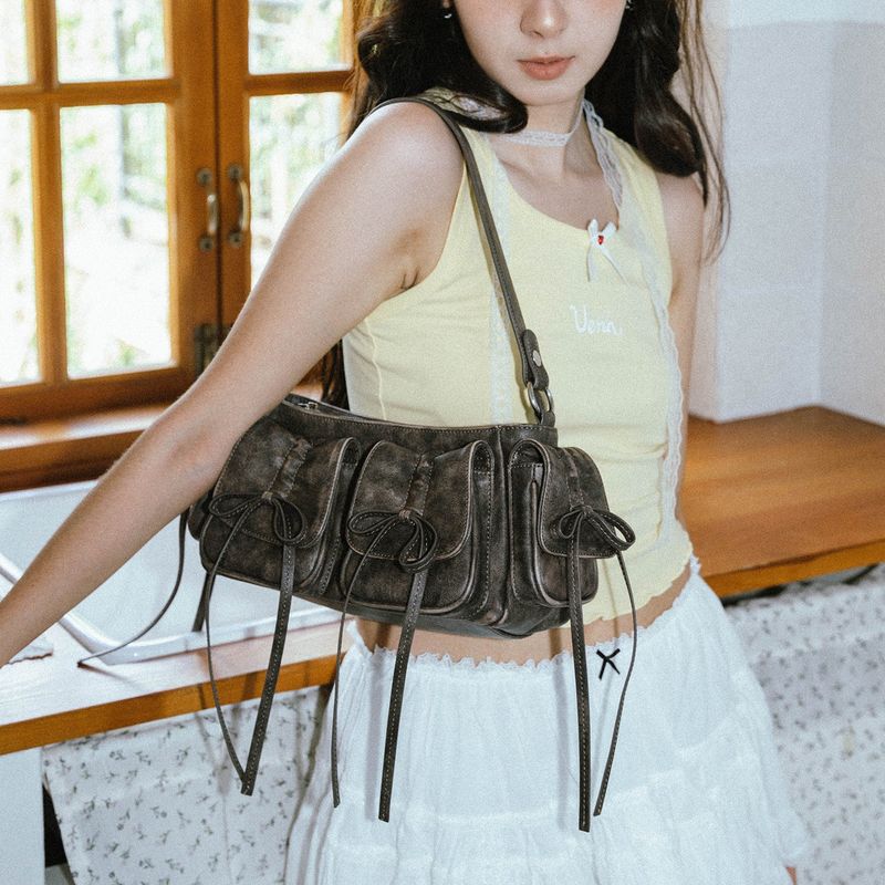 Roaming ballet-Bowknot baguette bag