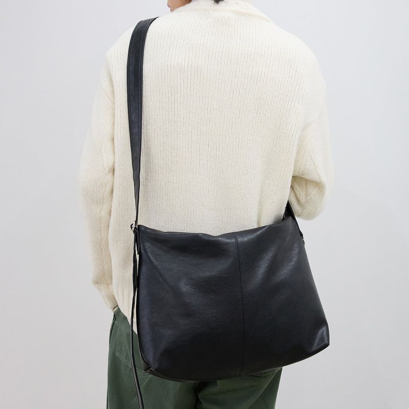 ホーボーレザークロスショルダーバック (BLACK)