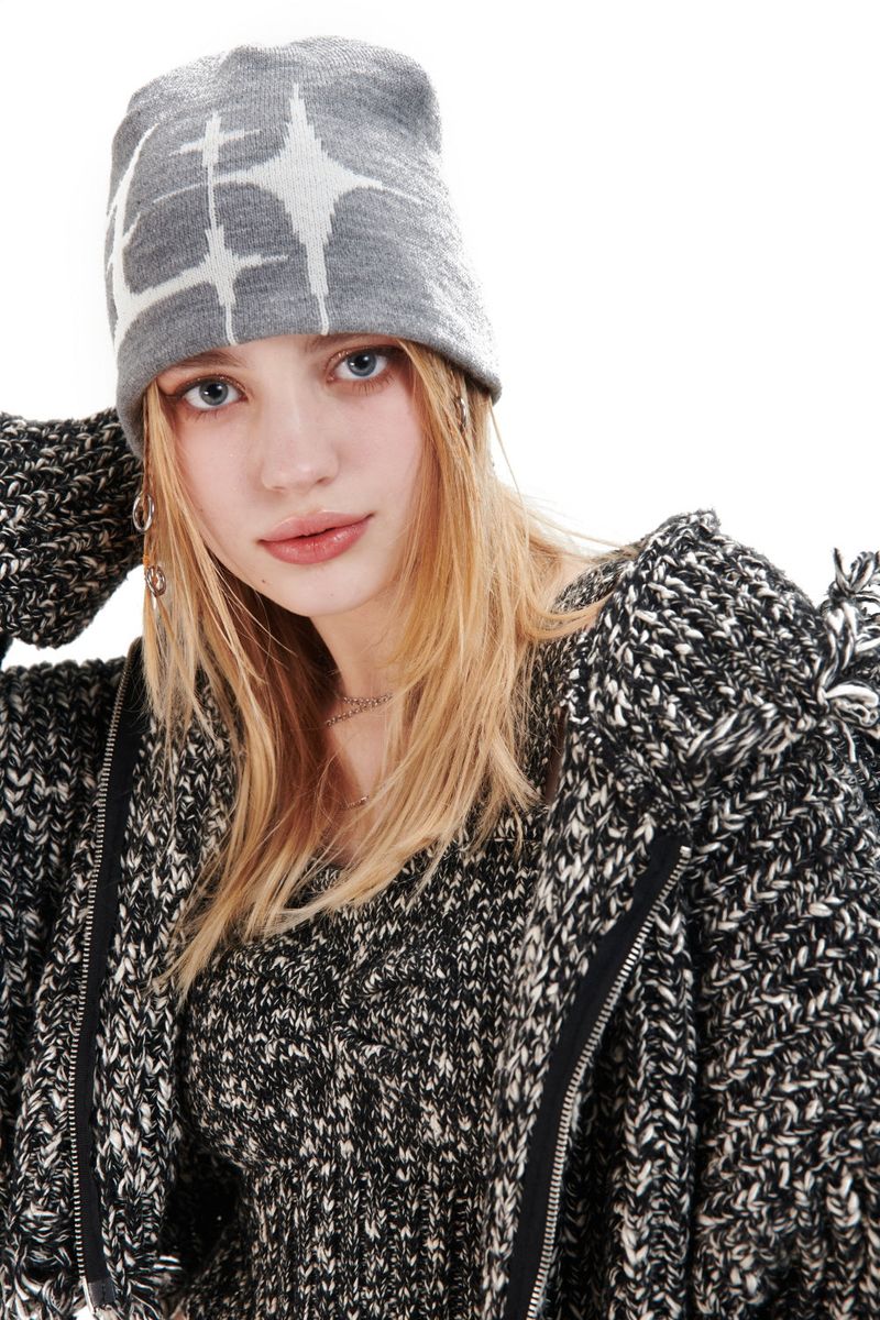 L BEANIE