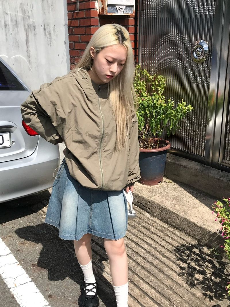 Darwin hood windbreaker
