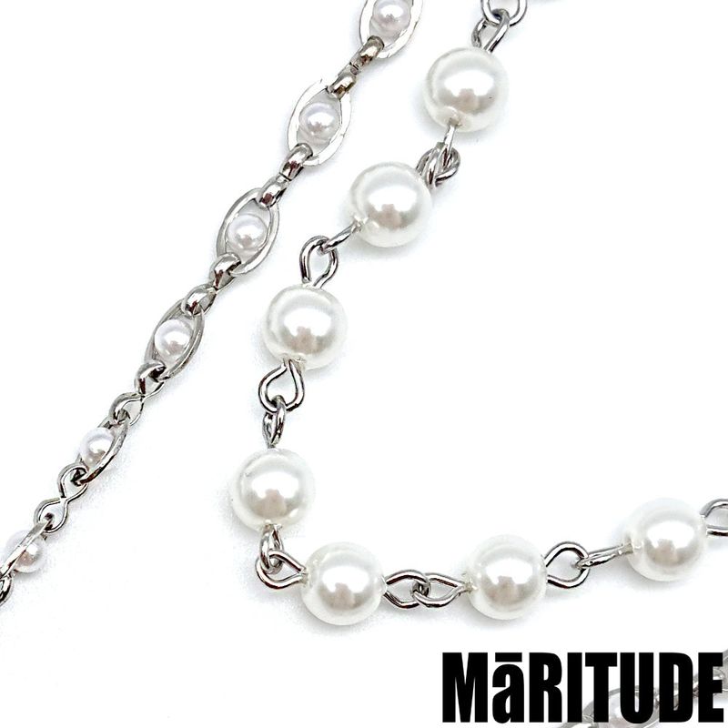 HOLY MOLY NECKLACE