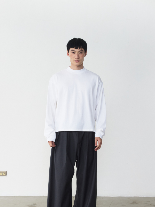 RB7 Cropped Boxy Long Sleeve Tee