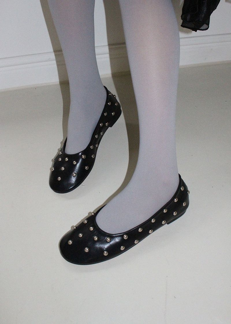 STUD BALL FLAT SHOES