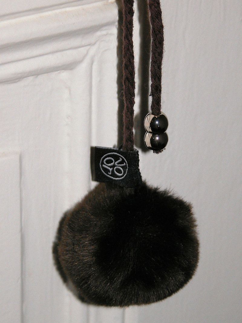 VOOR（ボル）の「Fur Key Ring_Small_Brown（Toys/Key Holders）」