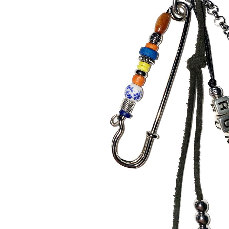 ethnic pin keyring (black)