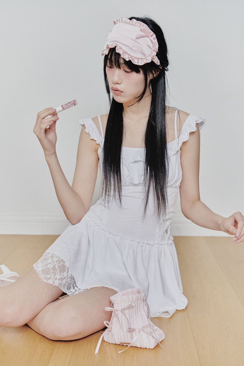 PETAL RUFFLE DRESS white