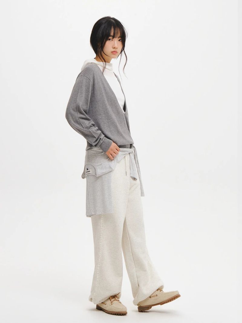 DEEP V-NECK LOOSE FIT KNIT PULLOVER