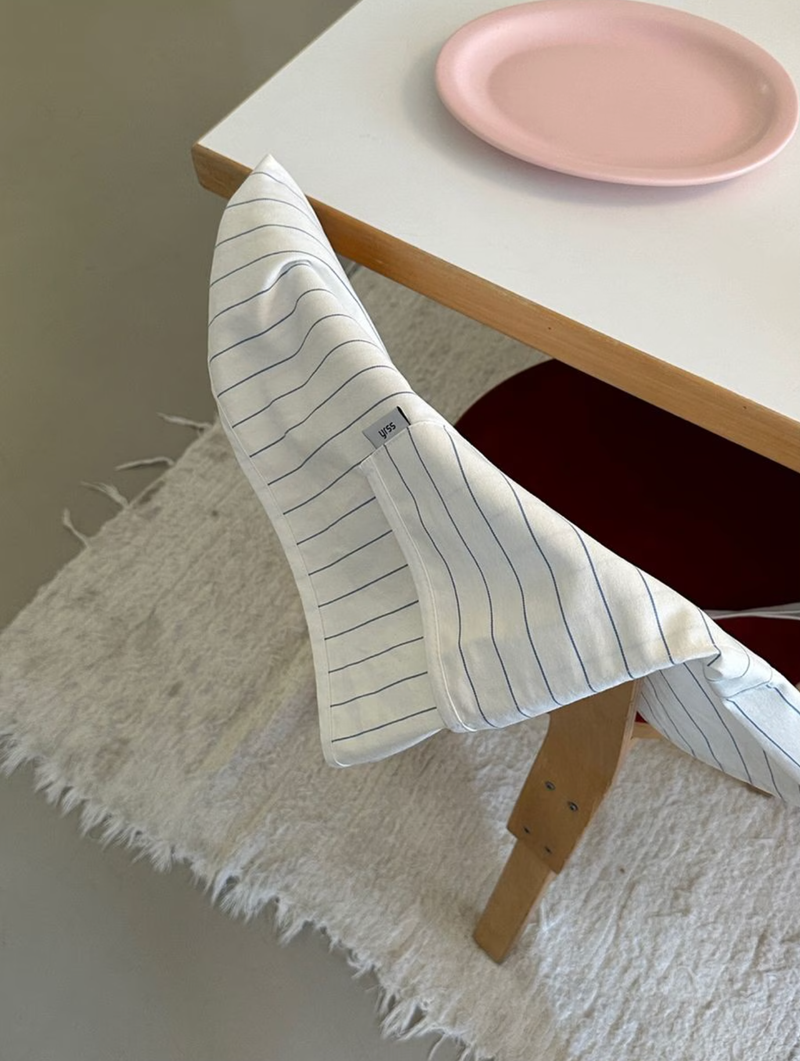 SIMPLE HALF APRON