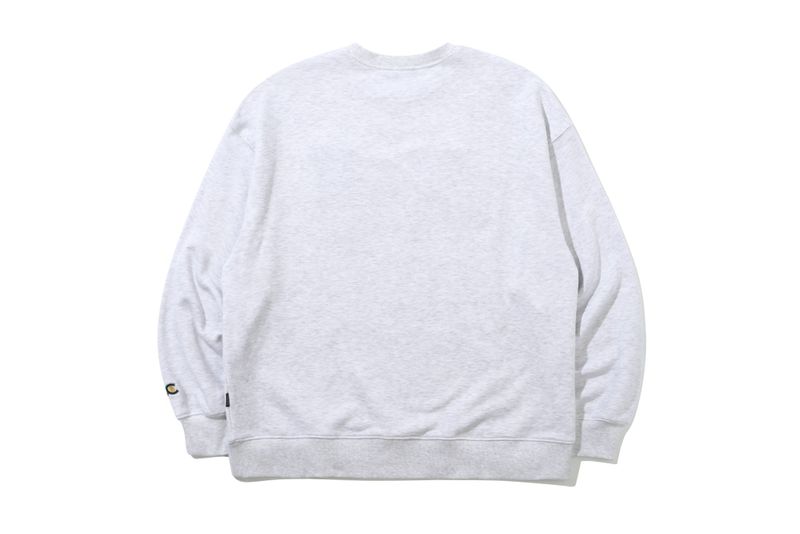 OUT FONT LOGO CREWNECK