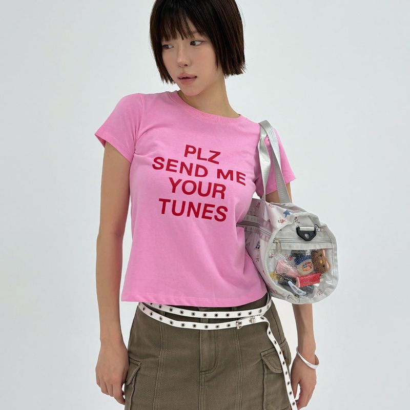 UNSTEADYMARKET（アンステディマーケット）の「レタリング Tシャツ_ピンク（トップス）」