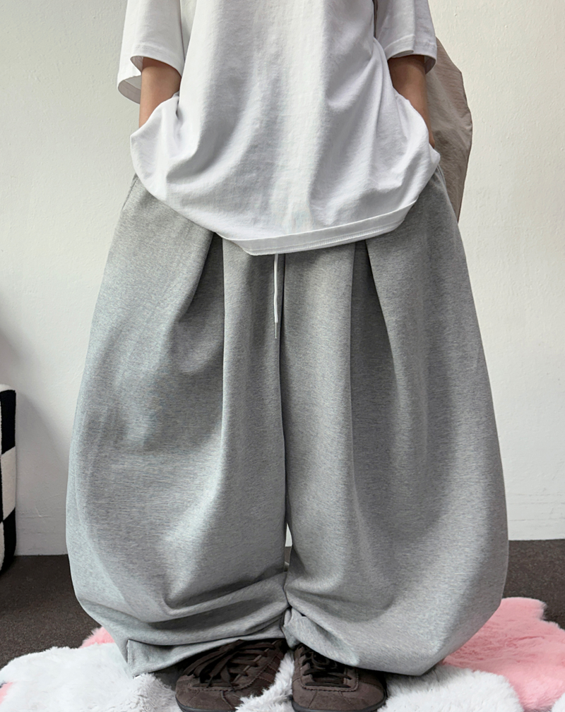 CCORTTI（コルッティ）の「STRING 🤎 OVER LONG WIDE CROSS PLEAT BALLOON LONG PANTS 🤎🤍🩶🖤 - 4 COLORS（Pants）」