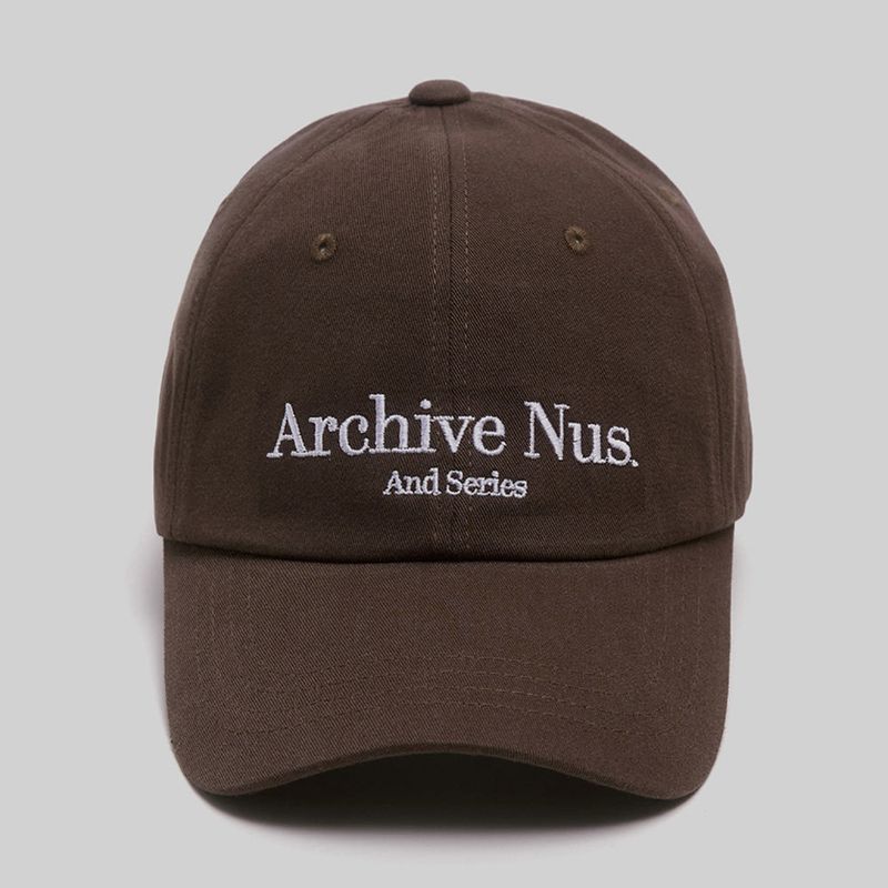 HUKE（フック）の「Nus. アーチボールキャップ（ブラウン）（帽子）」