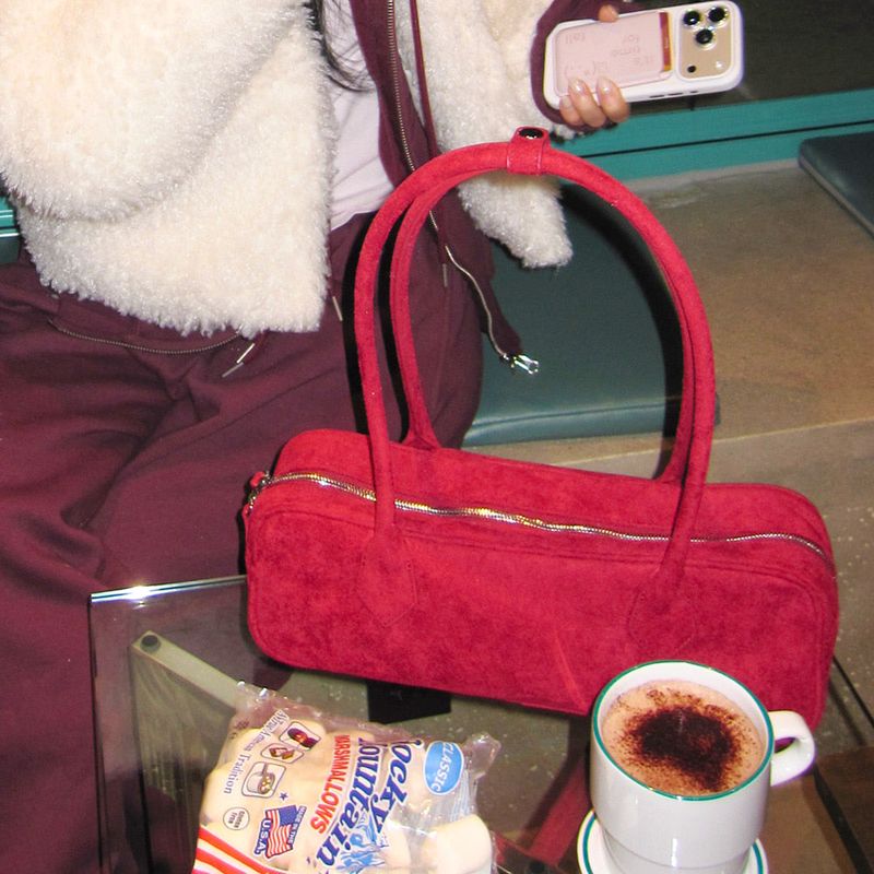 LOTSYOU（ロッツユー）の「Alina Suede Shoulder Bag Red（Bags）」