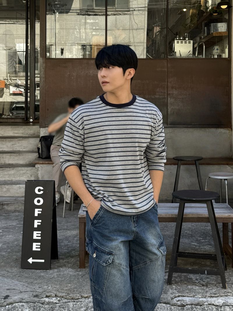 With crop stripe long-sleeve tee