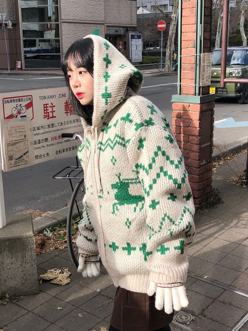 Deer zip-up