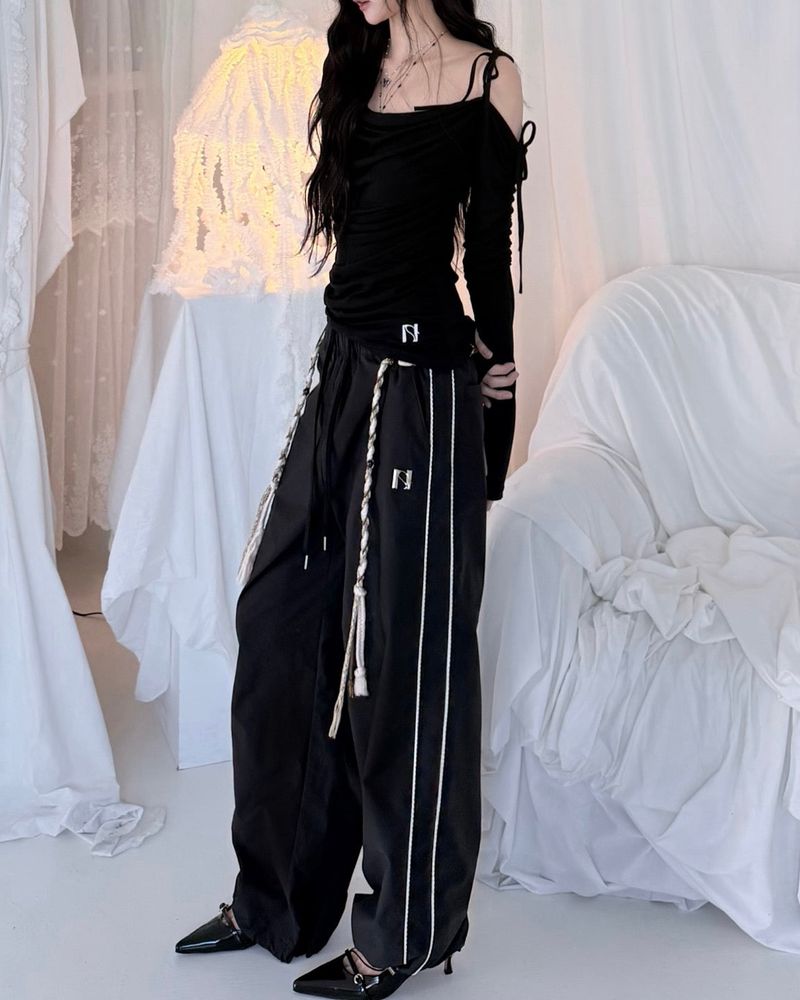 Newalrin emblem nylon wide Pants