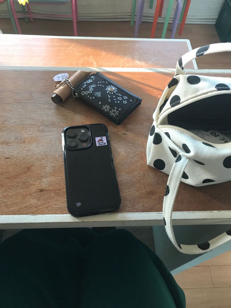226STUDIO（226スタジオ）の「black square patch epoxy phone case（Smartphone Accessories）」