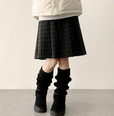 Bomi A-line pleated check midi skirt 