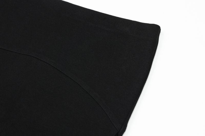 Eyelet slit skirt (black)