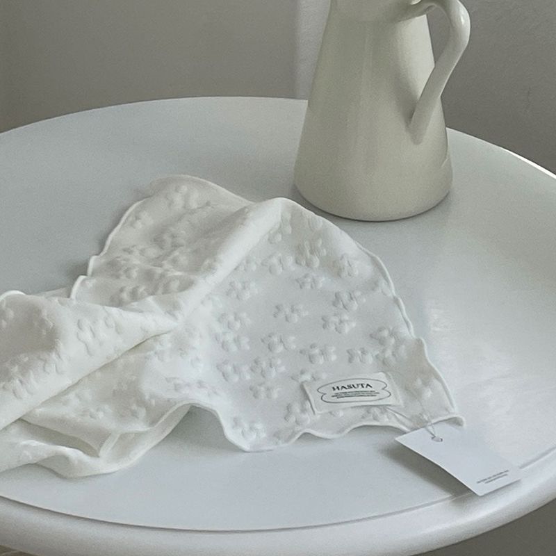 White flower kitchen cloth