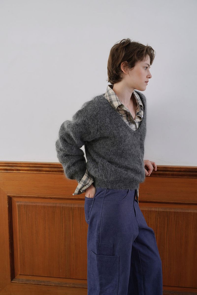 Mohair v-neck knit_charcoal