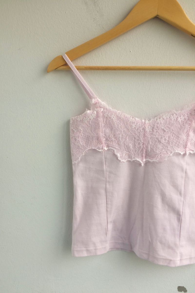 soft lace sleeveless shirt