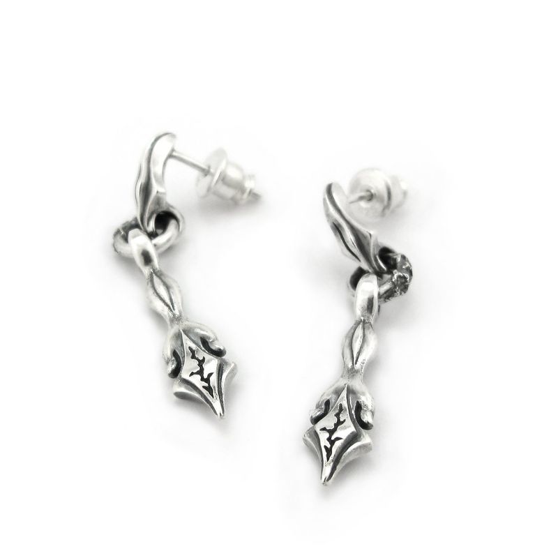Sagitta silver earring