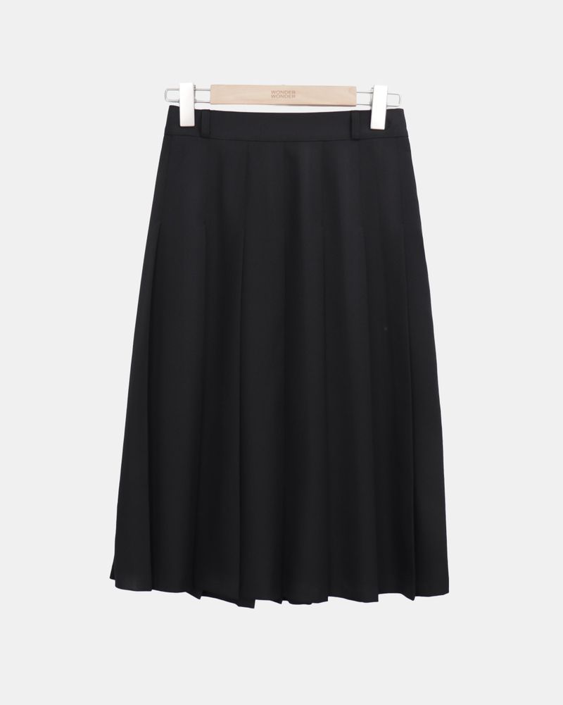 Newen Pleated Midi Skirt