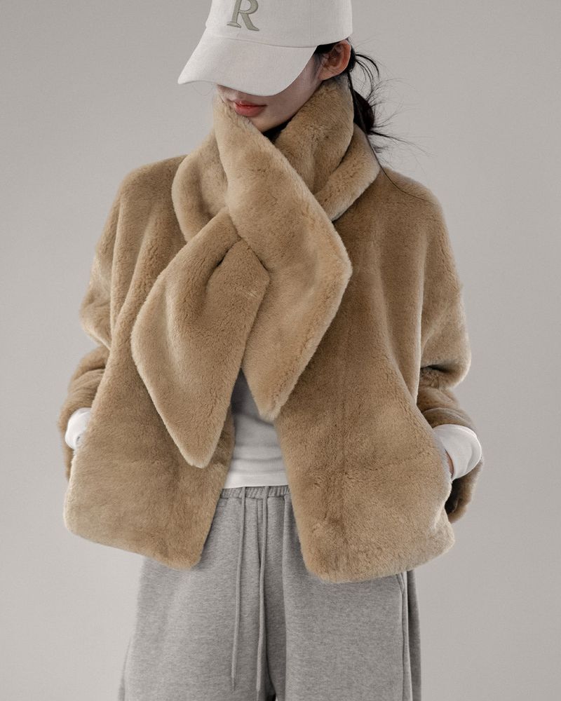 MAYBINS(メイビンス)の「Nenin Fur Jacket & Muffler Set(Jackets/Outerwear)」
