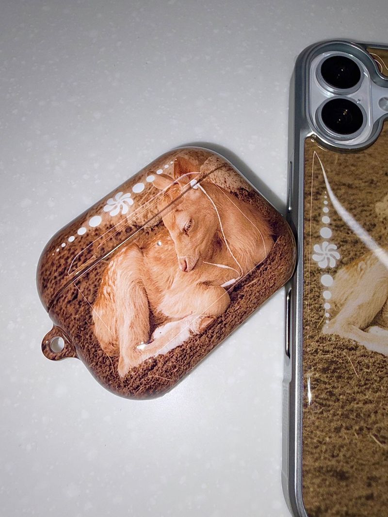 Furry Friends airpods case_Deer