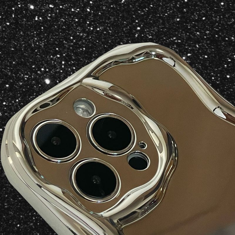 What do you see? Mirror case