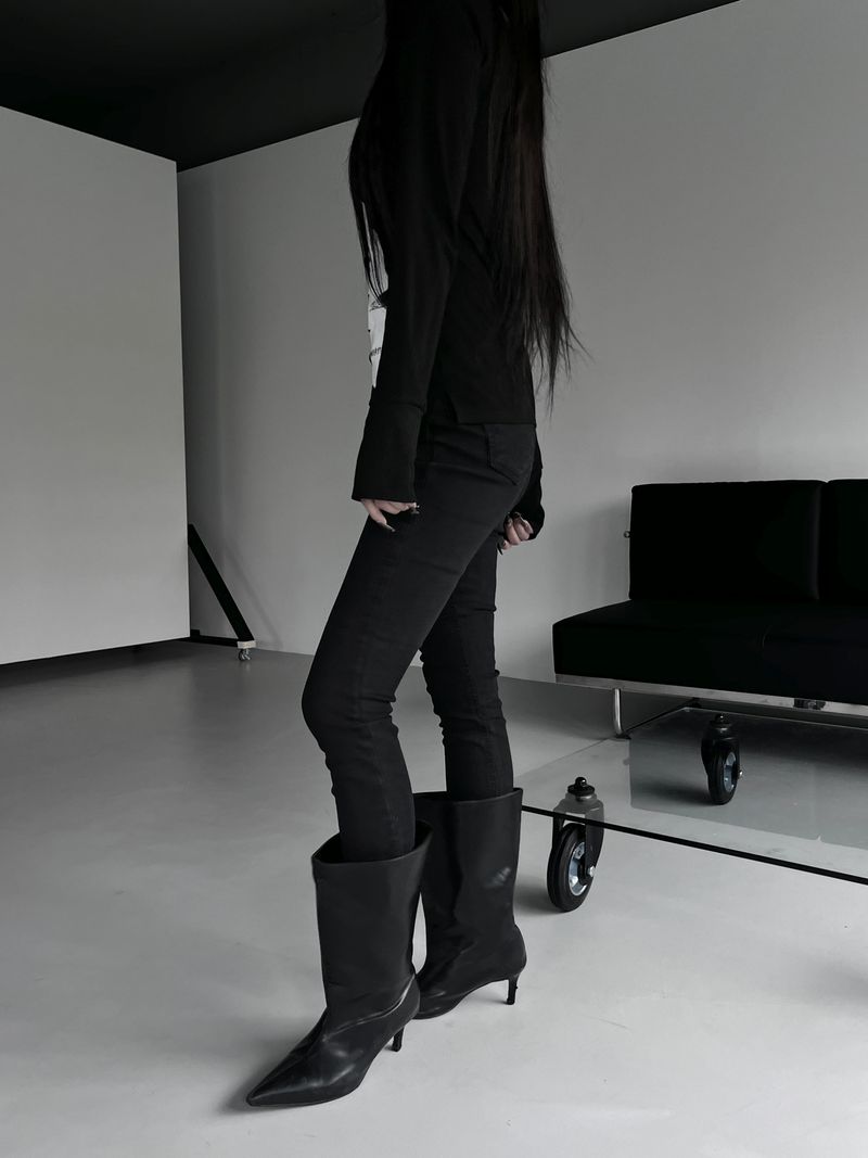 black vintage slub skinny denim